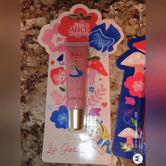 Disney Alice in Wonderland Girls Makeup.New - Picture 3 of 4